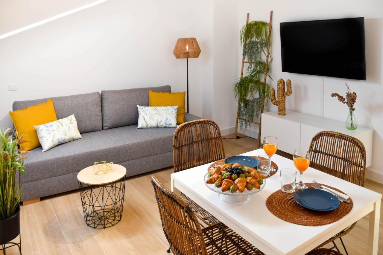 Holidays2Malaga Trinidad Renovated 1 Bedroom Penthouse Close To City Center Exteriér fotografie