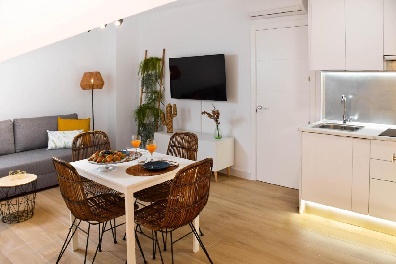 Holidays2Malaga Trinidad Renovated 1 Bedroom Penthouse Close To City Center Exteriér fotografie